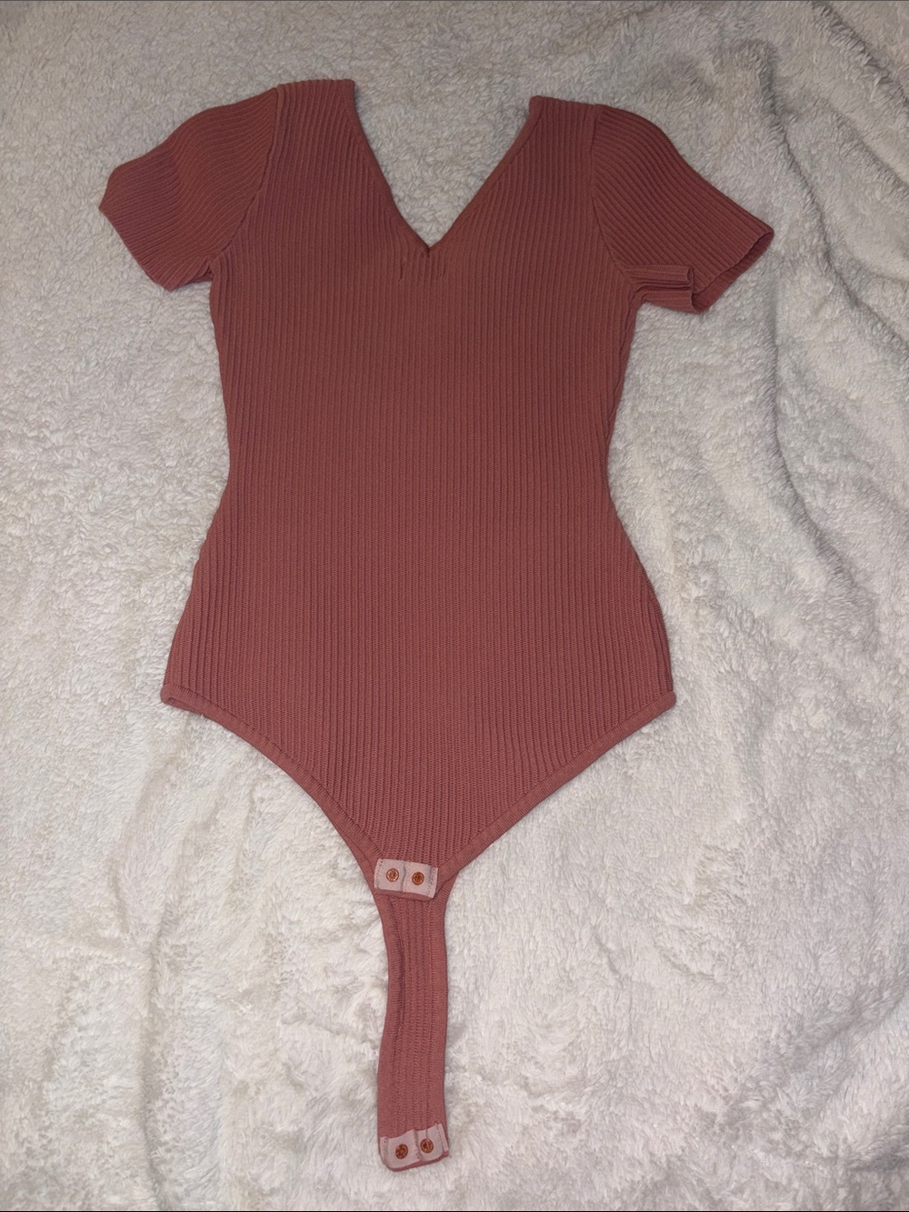 debut Ribbed V-Neck Short Sleeve Bodysuit - Dusty Rose - Picture 2 of 3